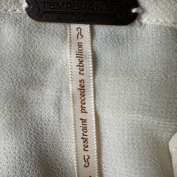 Beautiful spaghetti strap sequence top - Picture 4 of 6